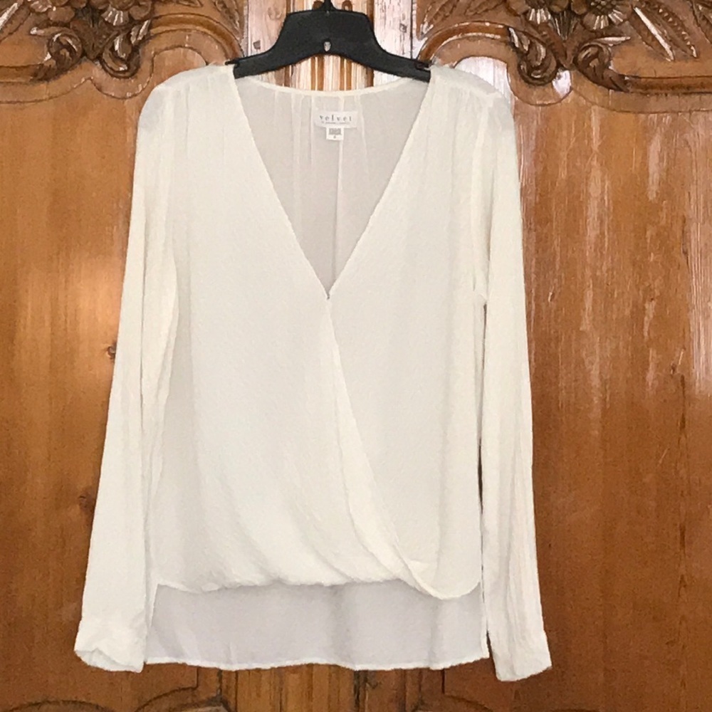 Velvet by Graham & Spencer Cream V-neck Drape Top